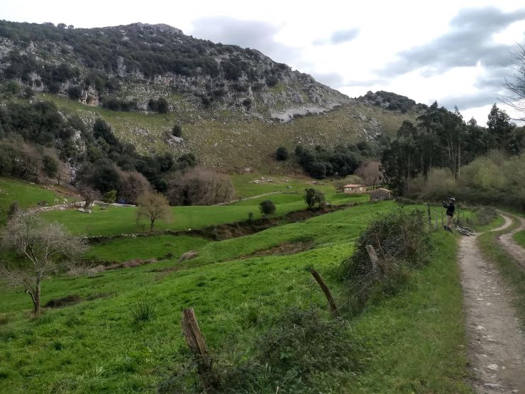 biking-hellvalle-dentro-valle-endorreico-guriezo